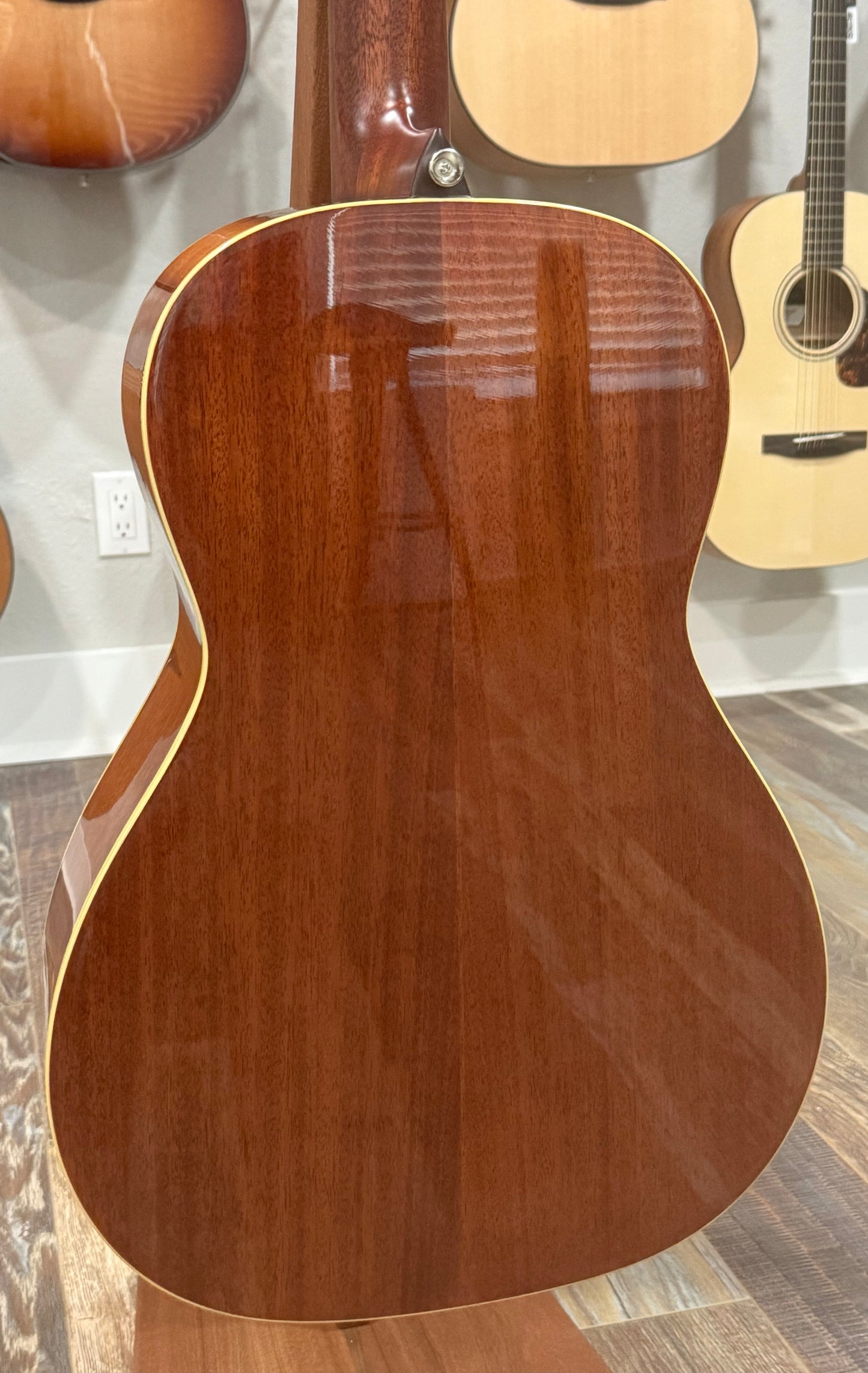 Alvarez Masterworks MP60e Shadowburst - Spruce/Mahogany Parlor Acoustic Electric Guitar