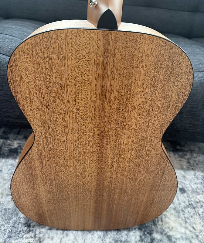 Furch Vintage Pure OM-SM a Sitka Spruce over African Mahogany *CNR Active* w/ Bag