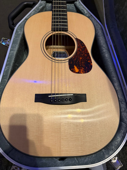 Furch Vintage 1 OOM-SM SL Sikta Spruce over African Mahogany Slotted Headstock Hardshell Case