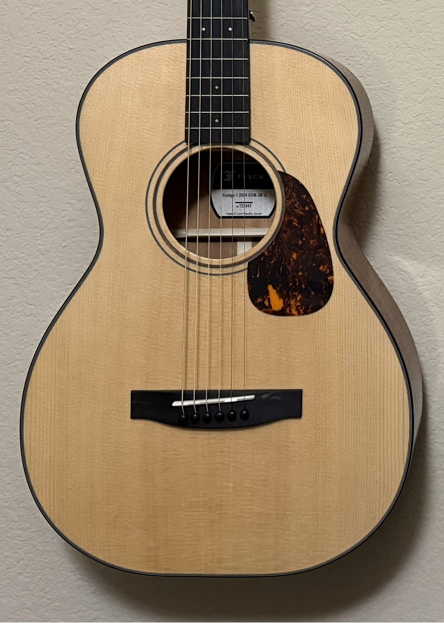 Furch Vintage 1 OOM-SM SL Sikta Spruce over African Mahogany Slotted Headstock Hardshell Case