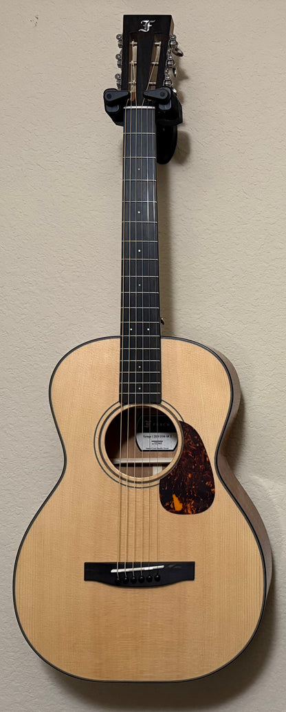 Furch Vintage 1 OOM-SM SL Sikta Spruce over African Mahogany Slotted Headstock Hardshell Case