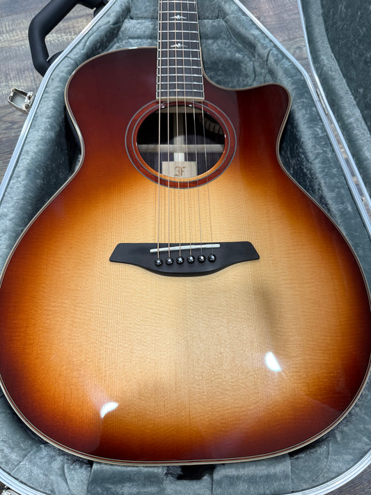 Furch Master's Choice Orange OMc-SR SPA SB Sunburst Sikta Spruce over Indian Rosewood LR Baggs Stage Pro Anthem Hardshell Case