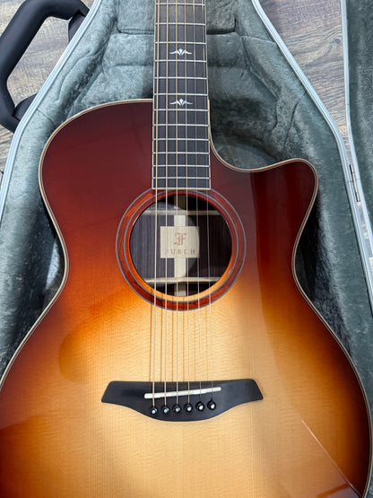 Furch Master's Choice Orange OMc-SR SPA SB Sunburst Sikta Spruce over Indian Rosewood LR Baggs Stage Pro Anthem Hardshell Case