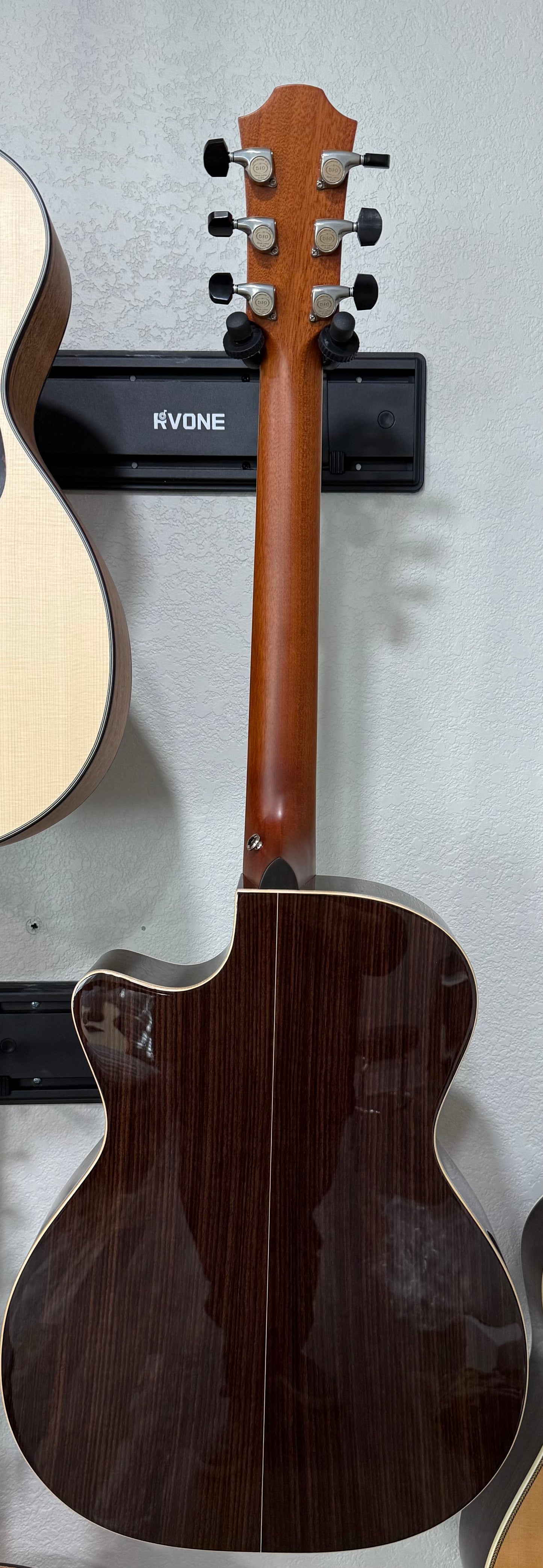 Furch Master's Choice Orange OMc-SR SPA SB Sunburst Sikta Spruce over Indian Rosewood LR Baggs Stage Pro Anthem Hardshell Case