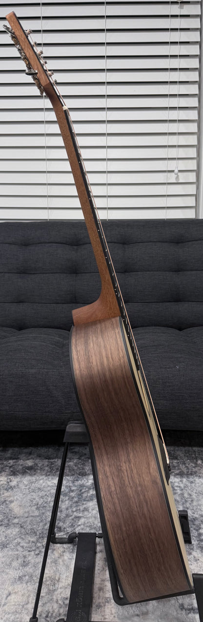 Dowina Walnut GAC SWS - Swiss Moon Spruce/Walnut with Hardshell Case