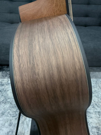 Dowina Walnut GAC SWS - Swiss Moon Spruce/Walnut with Hardshell Case
