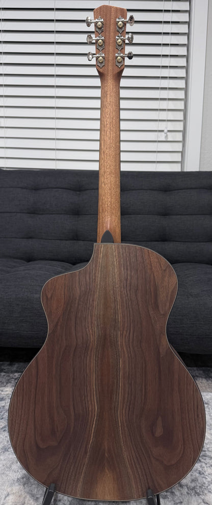 Dowina Walnut GAC SWS - Swiss Moon Spruce/Walnut with Hardshell Case