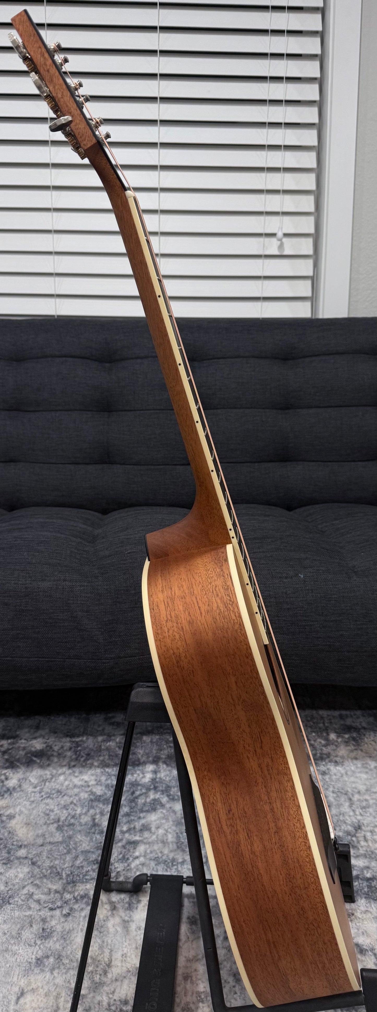 Dowina Mahogany Bona Vida - Cedar/Mahogany Parlor Sized Acoustic Guitar with Hardshell Case