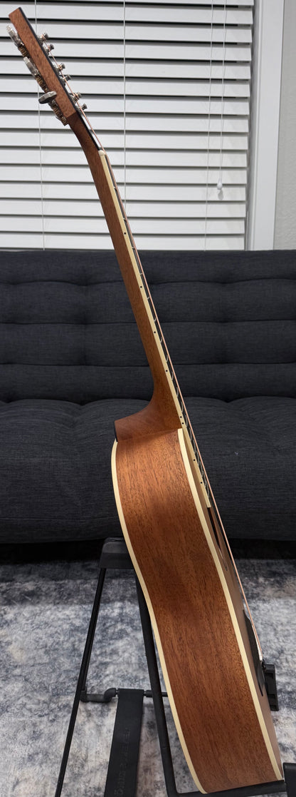 Dowina Mahogany Bona Vida - Cedar/Mahogany Parlor Sized Acoustic Guitar with Hardshell Case