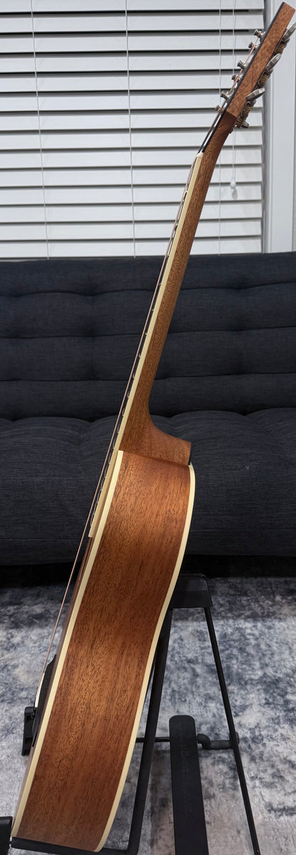 Dowina Mahogany Bona Vida - Cedar/Mahogany Parlor Sized Acoustic Guitar with Hardshell Case