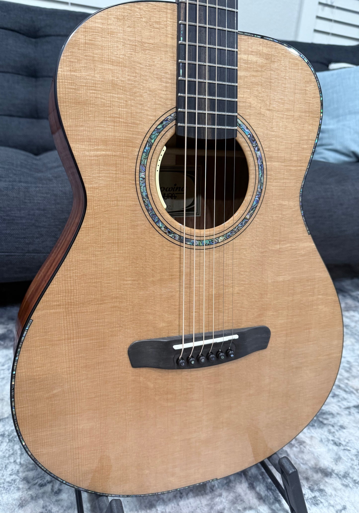 Dowina Aura - Old Stock Sitka Bearclaw Spruce/Macacuba with LR Baggs Anthem and custom Italian Hardshell Case
