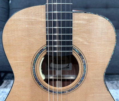 Dowina Aura - Old Stock Sitka Bearclaw Spruce/Macacuba with LR Baggs Anthem and custom Italian Hardshell Case