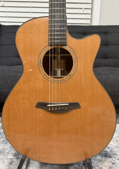 Furch Yellow Gc-CR SPA - (New old stock) Master's Choice Western Red Cedar over Indian Rosewood /w Hardshell case LR Baggs StagePro Anthem