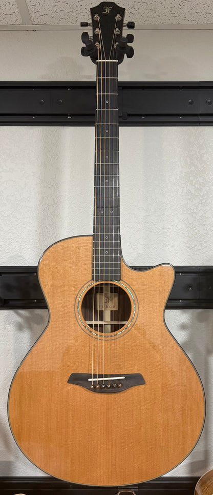 Furch Yellow Gc-CR SPA - (New old stock) Master's Choice Western Red Cedar over Indian Rosewood /w Hardshell case LR Baggs StagePro Anthem
