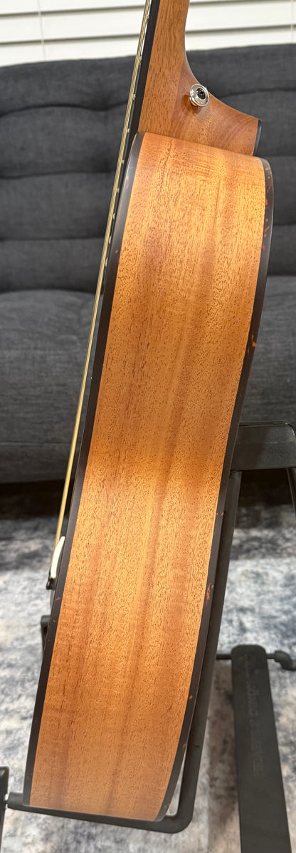 Furch Vintage Pure OOM-SM VTC Sikta Spruce / African Mahogany LR Baggs Element VTC w/ Gigbag