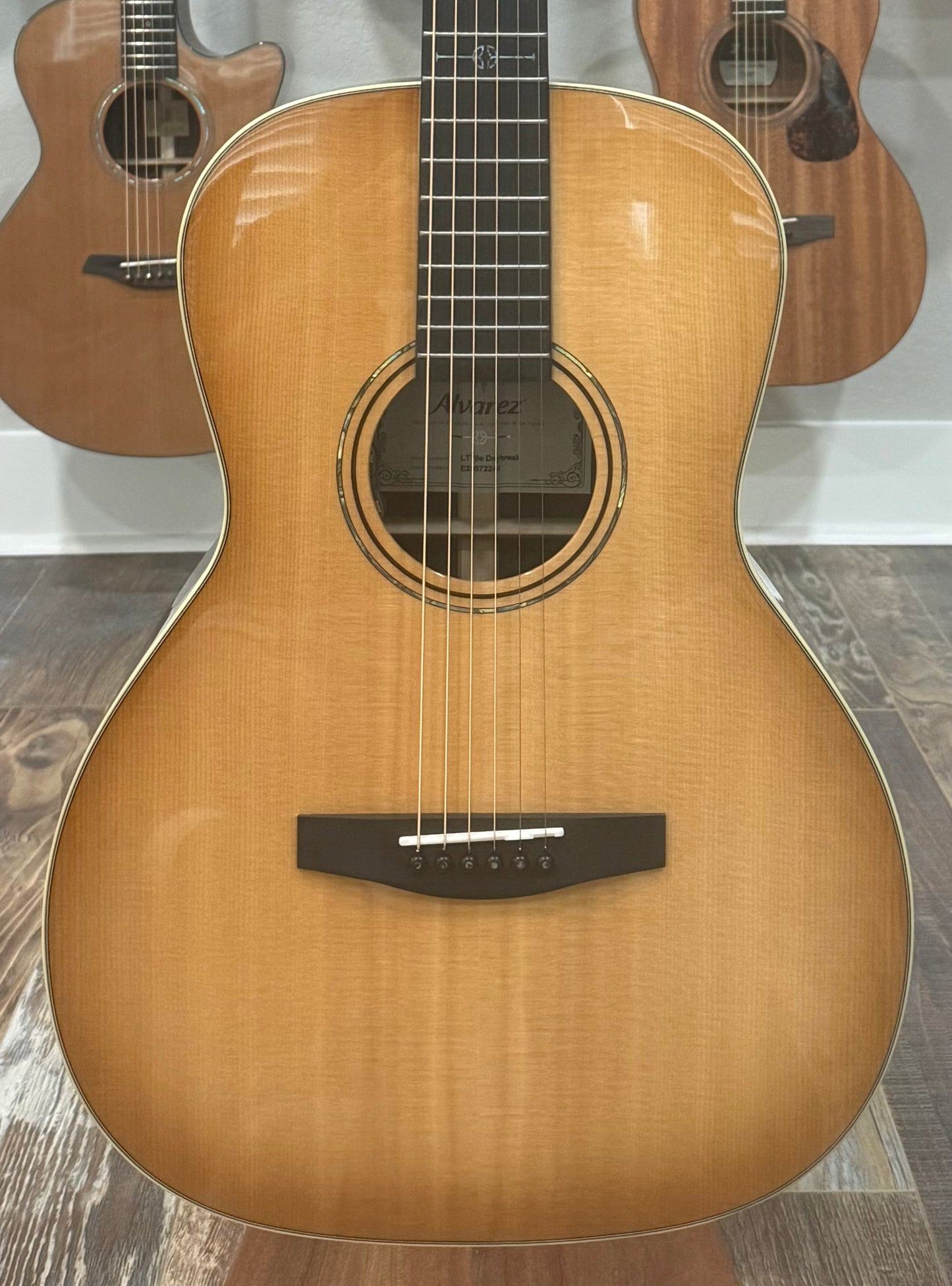 Alvarez Laureate LT70e Daybreak - Spruce/Rosewood 000-12 Acoustic Electric Guitar