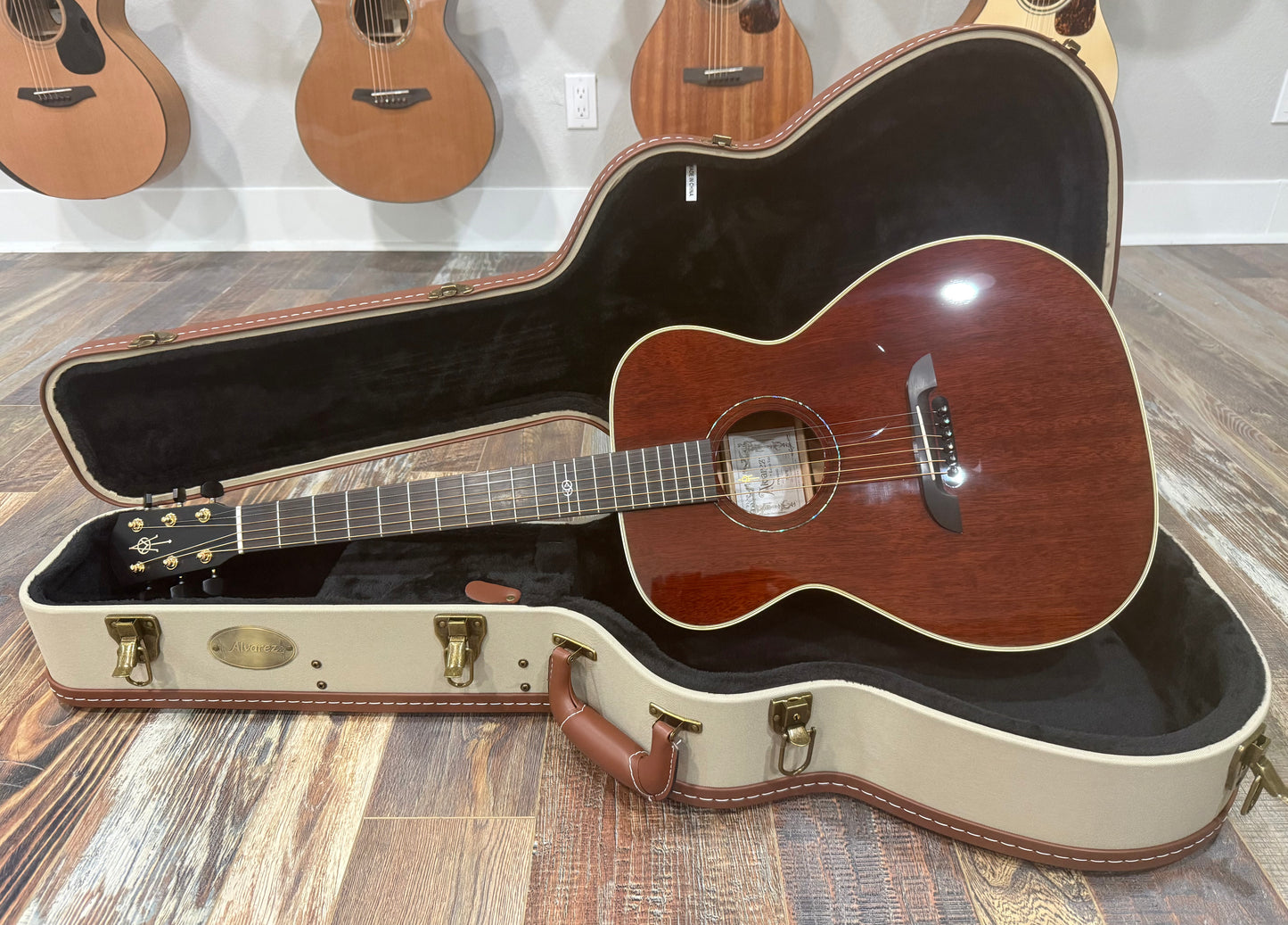 Alvarez Yairi FYM66HD - All Honduran Mahogany #77678
