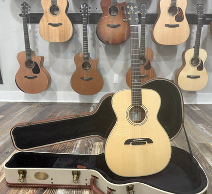 Alvarez Yairi FYM60HD - Adirondack Spruce/Honduran Mahogany