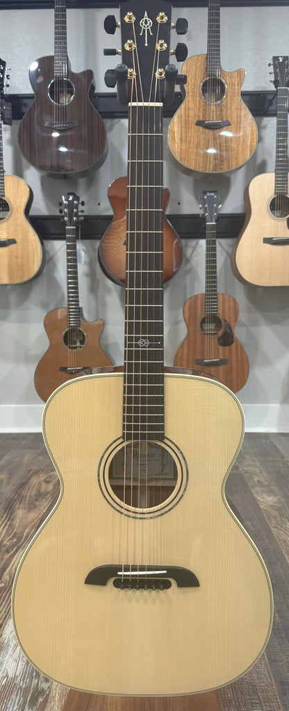 Alvarez Yairi FYM60HD - Adirondack Spruce/Honduran Mahogany