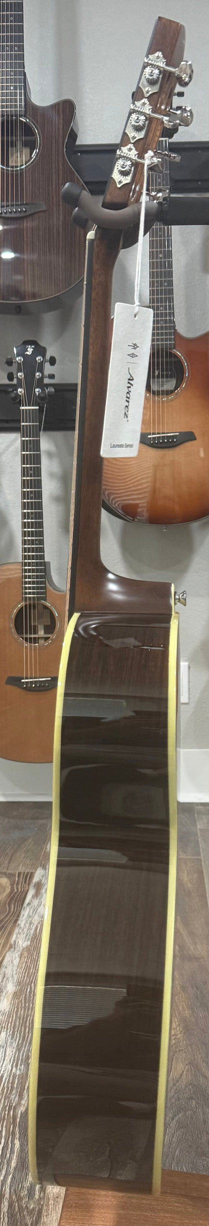 Alvarez Laureate LP70e Daybreak - Spruce/Rosewood Parlor Acoustic Electric Guitar