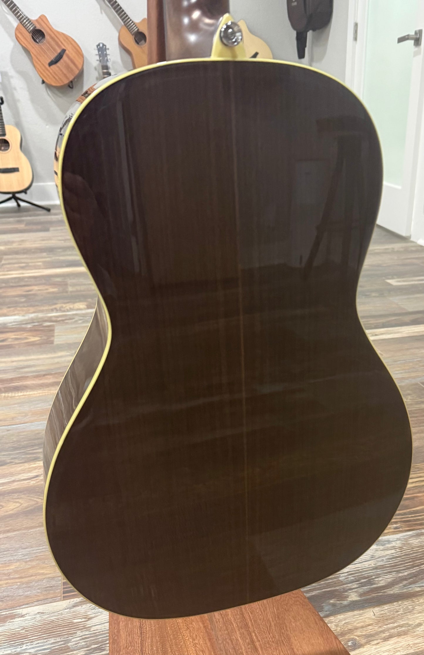 Alvarez Laureate LP70e Daybreak - Spruce/Rosewood Parlor Acoustic Electric Guitar