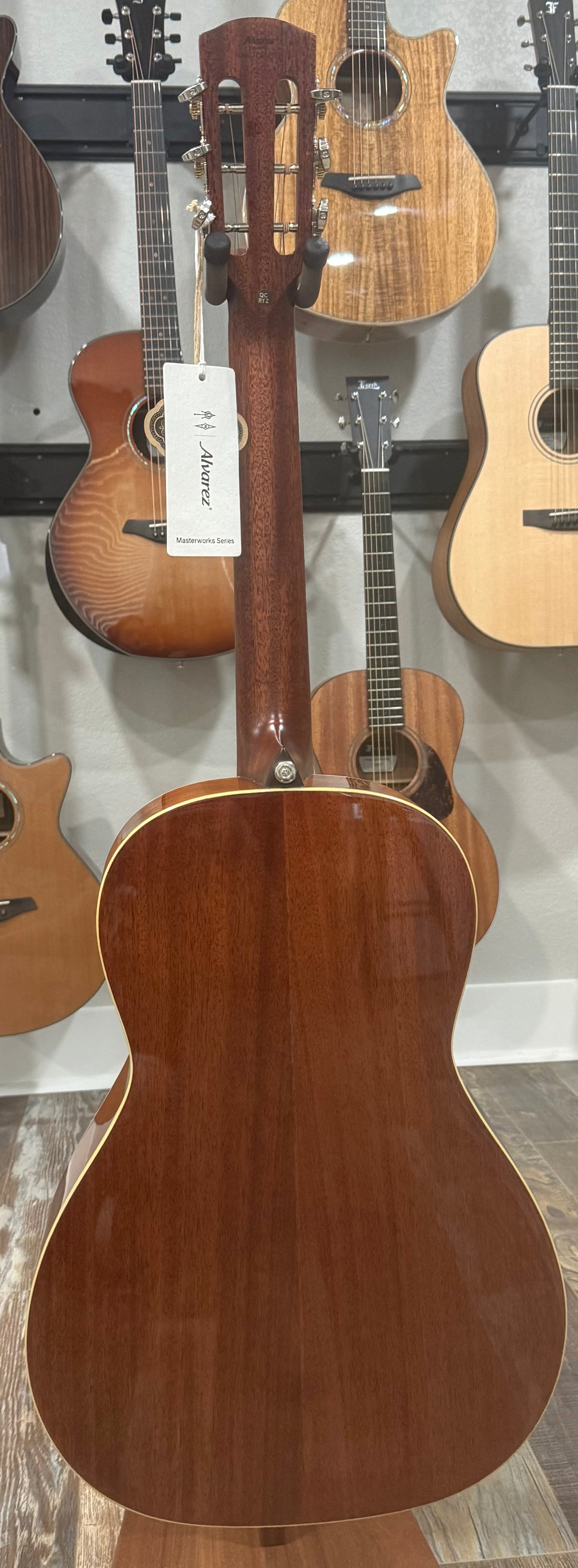 Alvarez Masterworks MP60e Shadowburst - Spruce/Mahogany Parlor Acoustic Electric Guitar