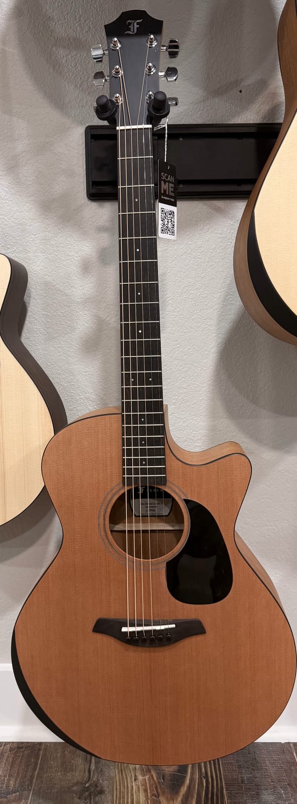 Furch Blue Deluxe Gc-CM a SPE Western Red Cedar over African Mahogany LR Baggs Stage Pro Element *CNR Active* w/ bag *Includes CNR Active Kit ($55 Value)*