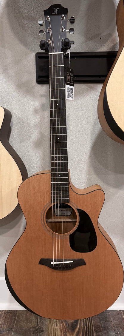 Furch Blue Deluxe Gc-CM a SPE Western Red Cedar over African Mahogany LR Baggs Stage Pro Element *CNR Active* w/ bag *Includes CNR Active Kit ($55 Value)*