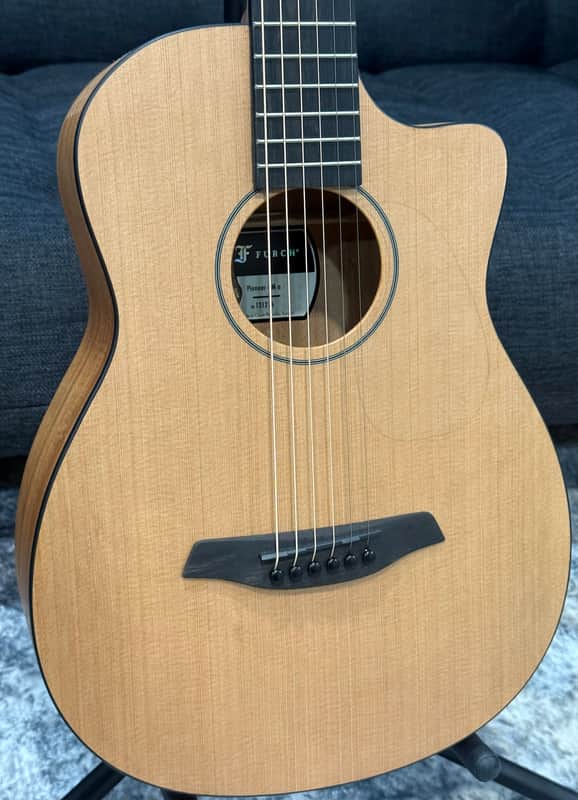 Furch Pioneer-CM VTC - Western Red Cedar/African Mahogany Travel Acoustic Guitar
