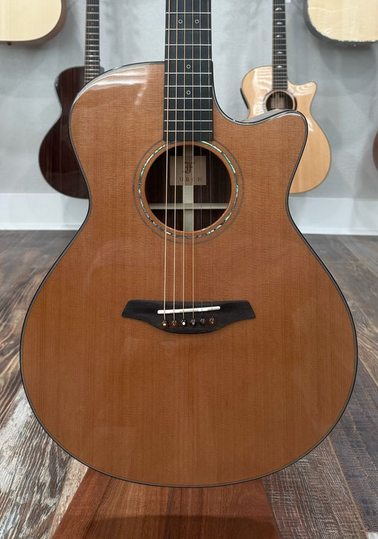 Furch Yellow Gc-CR SPA - (New old stock) Master's Choice Western Red Cedar over Indian Rosewood /w Hardshell case LR Baggs StagePro Anthem