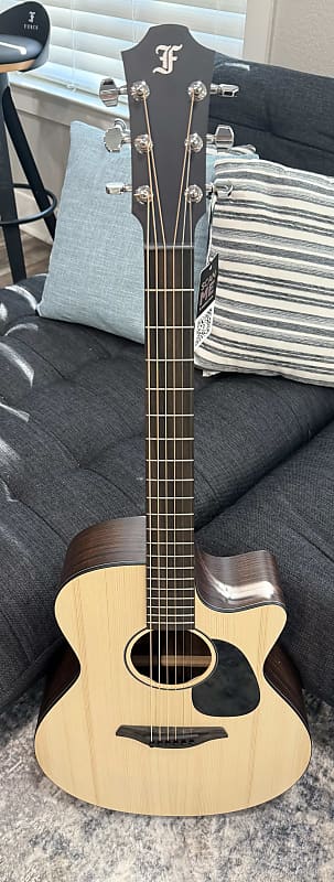 Furch Master's Choice Violet Gc-ER a SPE Engelmann Spruce over Indian Rosewood *CNR Active* LR Baggs Stage Pro Element w/ Bag