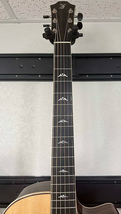 Furch Master's Choice Orange OMc-SR SPA Sikta Spruce over Indian Rosewood LR Baggs Stage Pro Anthem Hardshell Case