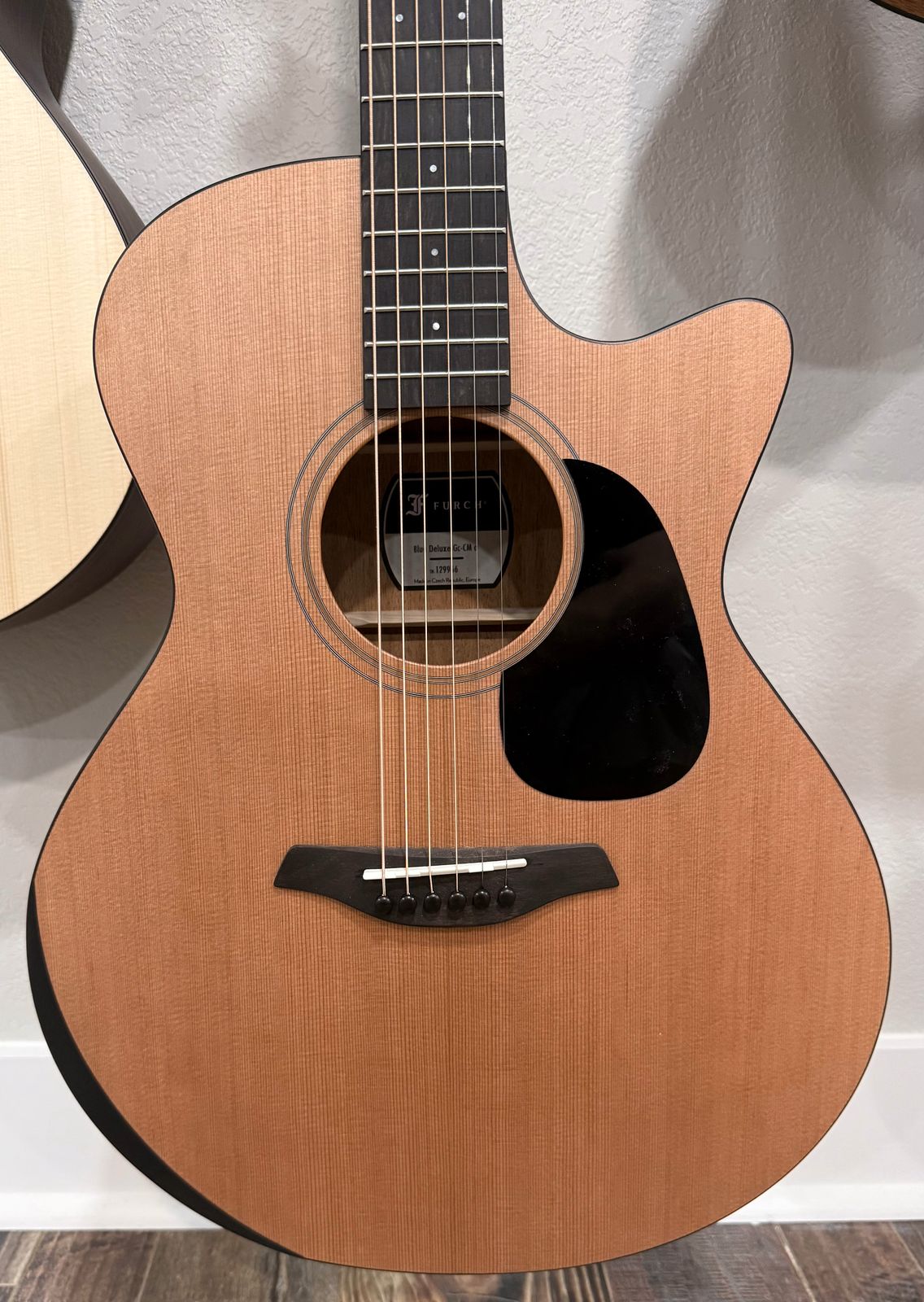 Furch Blue Deluxe Gc-CM a SPE Western Red Cedar over African Mahogany LR Baggs Stage Pro Element *CNR Active* w/ bag *Includes CNR Active Kit ($55 Value)*