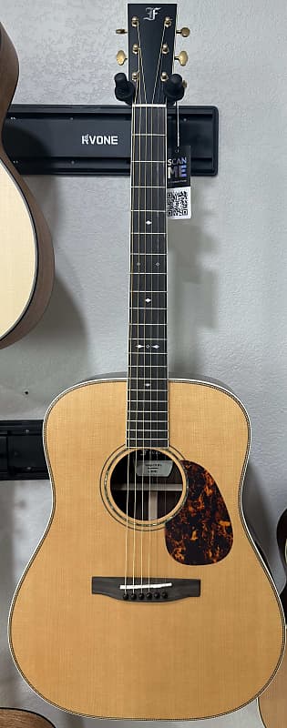 Furch Vintage 2 D-SR a Sitka Spruce over Indian Rosewood *CNR Active* w/ Bag