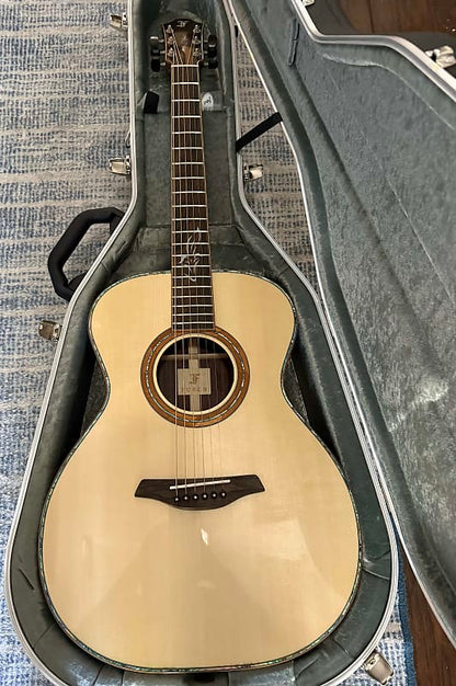Furch Red OM-LR Alpine (New old stock) Spruce over Indian Rosewood Koa Binding Abalone Purfling Hardshell Case