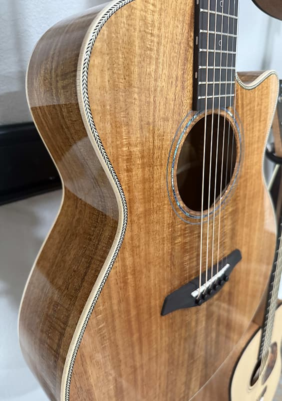 Furch Rainbow Gc-KK - Custom All Solid Koa Hardshell Case