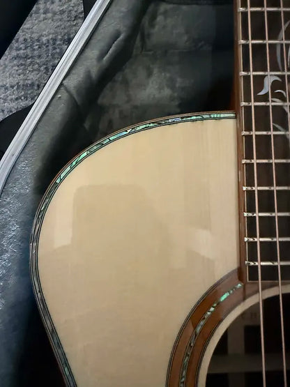Furch Red OM-LR Alpine (New old stock) Spruce over Indian Rosewood Koa Binding Abalone Purfling Hardshell Case