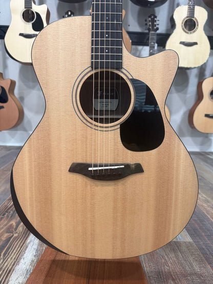 Furch Blue Deluxe Gc-SW a Sitka Spruce over a Gorgeous Black Walnut Back Duo Bevels *CNR Active* w/ Bag *Includes CNR Active Kit ($55 Value)*