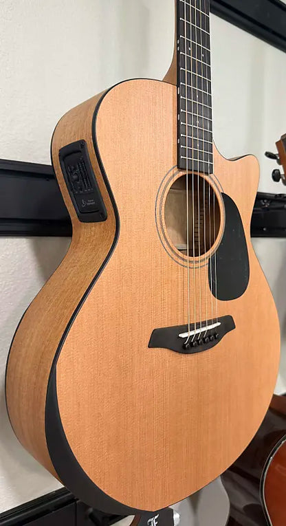 Furch Blue Deluxe Gc-CM a SPE Western Red Cedar over African Mahogany LR Baggs Stage Pro Element *CNR Active* w/ bag *Includes CNR Active Kit ($55 Value)*