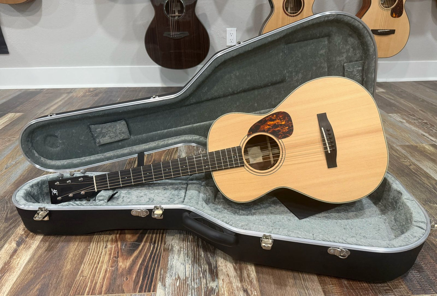 Used Furch Vintage 1 OOM-SR VTC 12 Fret Sikta Spruce over Indian Rosewood LR Baggs Hardshell Case