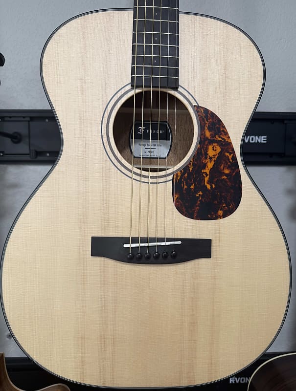 Furch Vintage Pure OM-SM a Sitka Spruce over African Mahogany *CNR Active* w/ Bag
