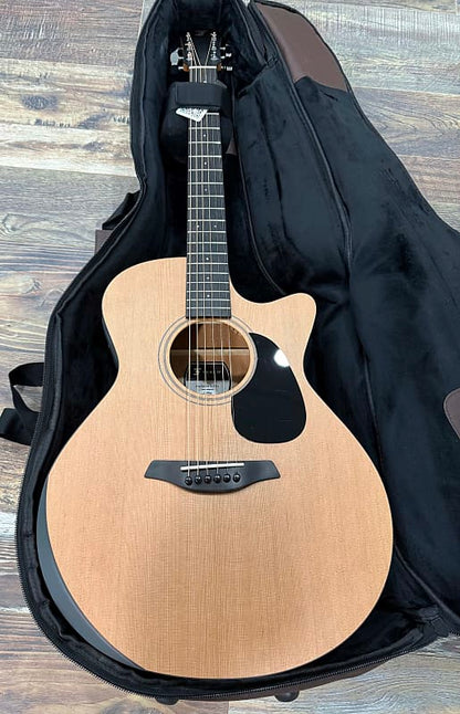 Furch Blue Deluxe Gc-CM a SPE Western Red Cedar over African Mahogany LR Baggs Stage Pro Element *CNR Active* w/ bag *Includes CNR Active Kit ($55 Value)*