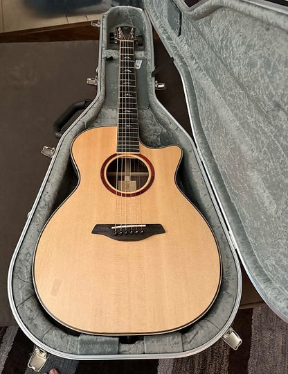 Furch Master's Choice Orange OMc-SR SPA Sikta Spruce over Indian Rosewood LR Baggs Stage Pro Anthem Hardshell Case